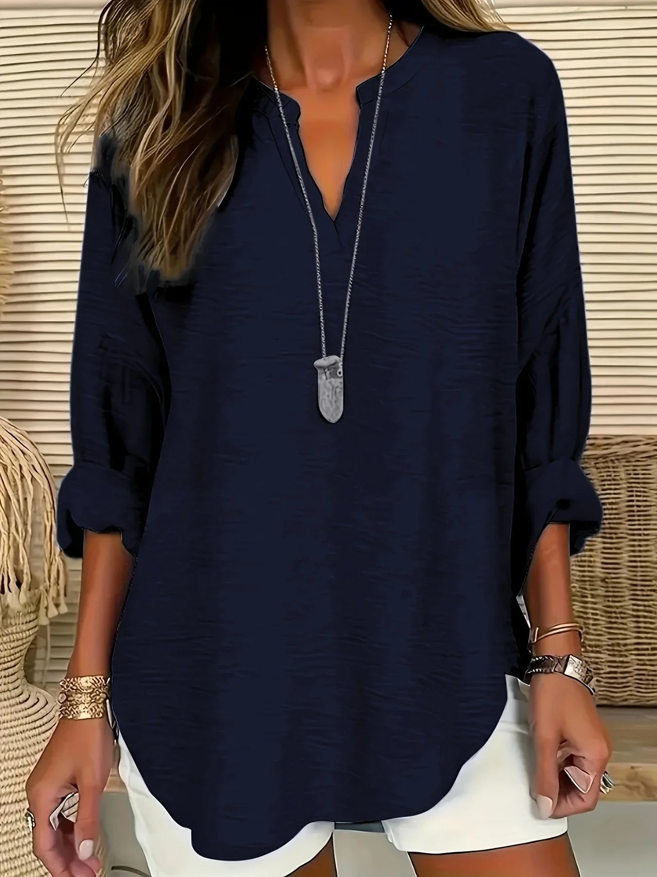 Bea | Blusa con cuello en V y tejido suave