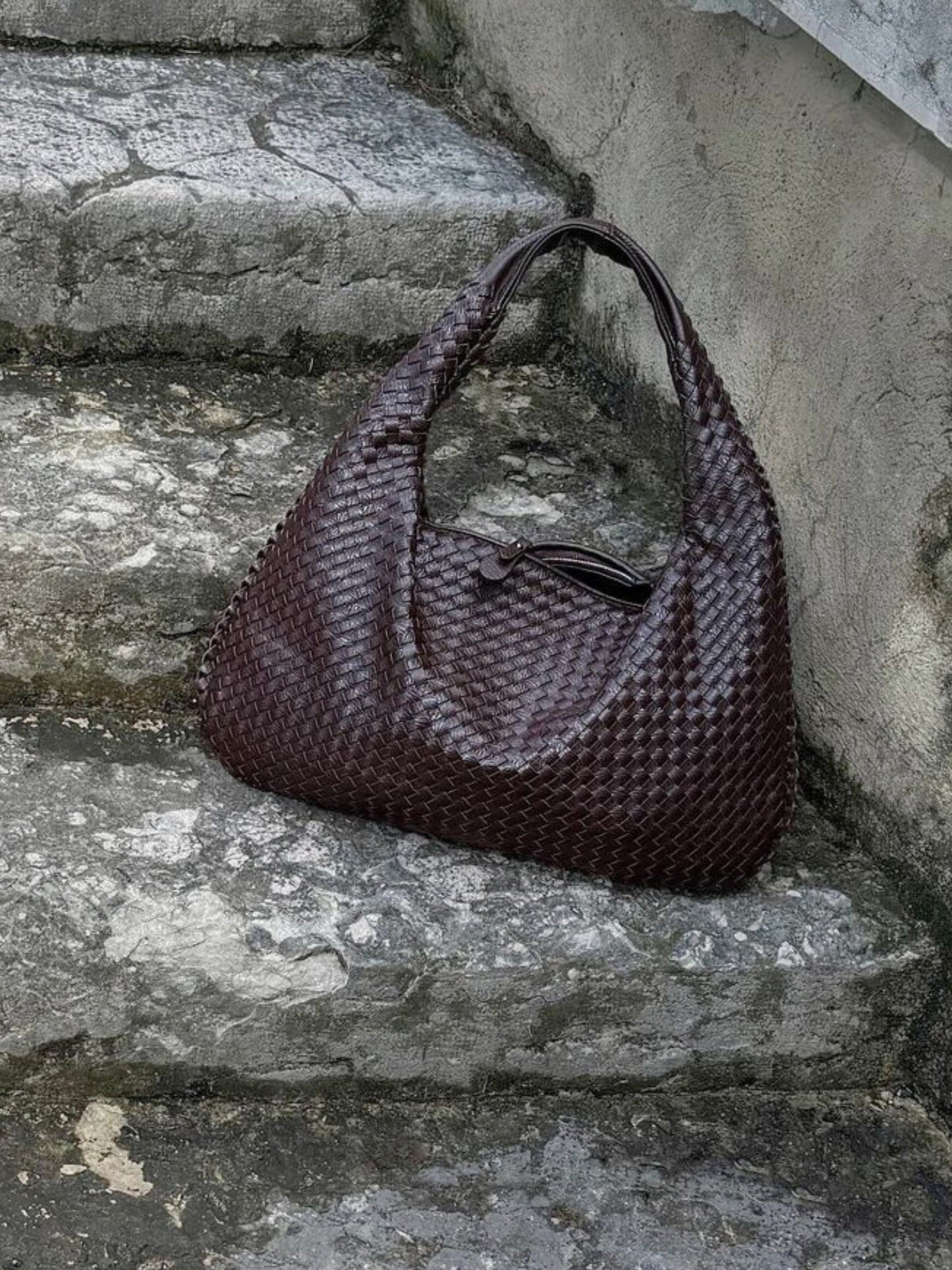 Mónica | Bolsa Moderna y Espaciosa