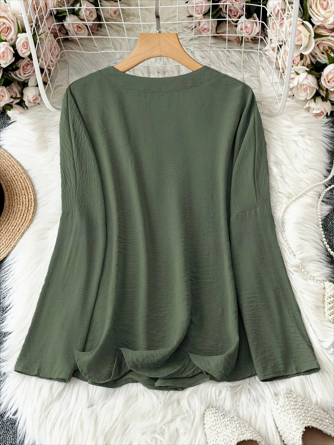 Bea | Blusa con cuello en V y tejido suave