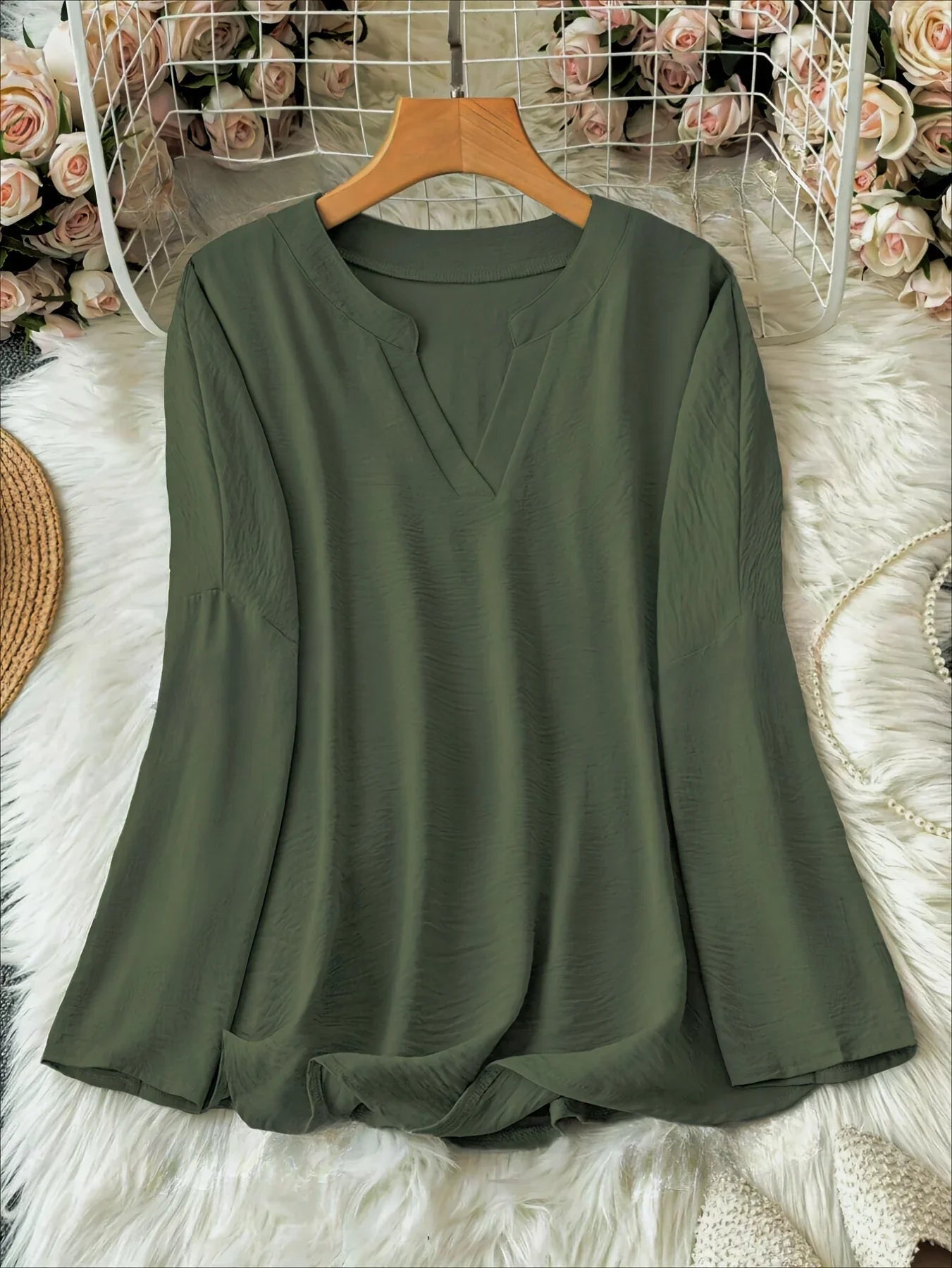 Bea | Blusa con cuello en V y tejido suave
