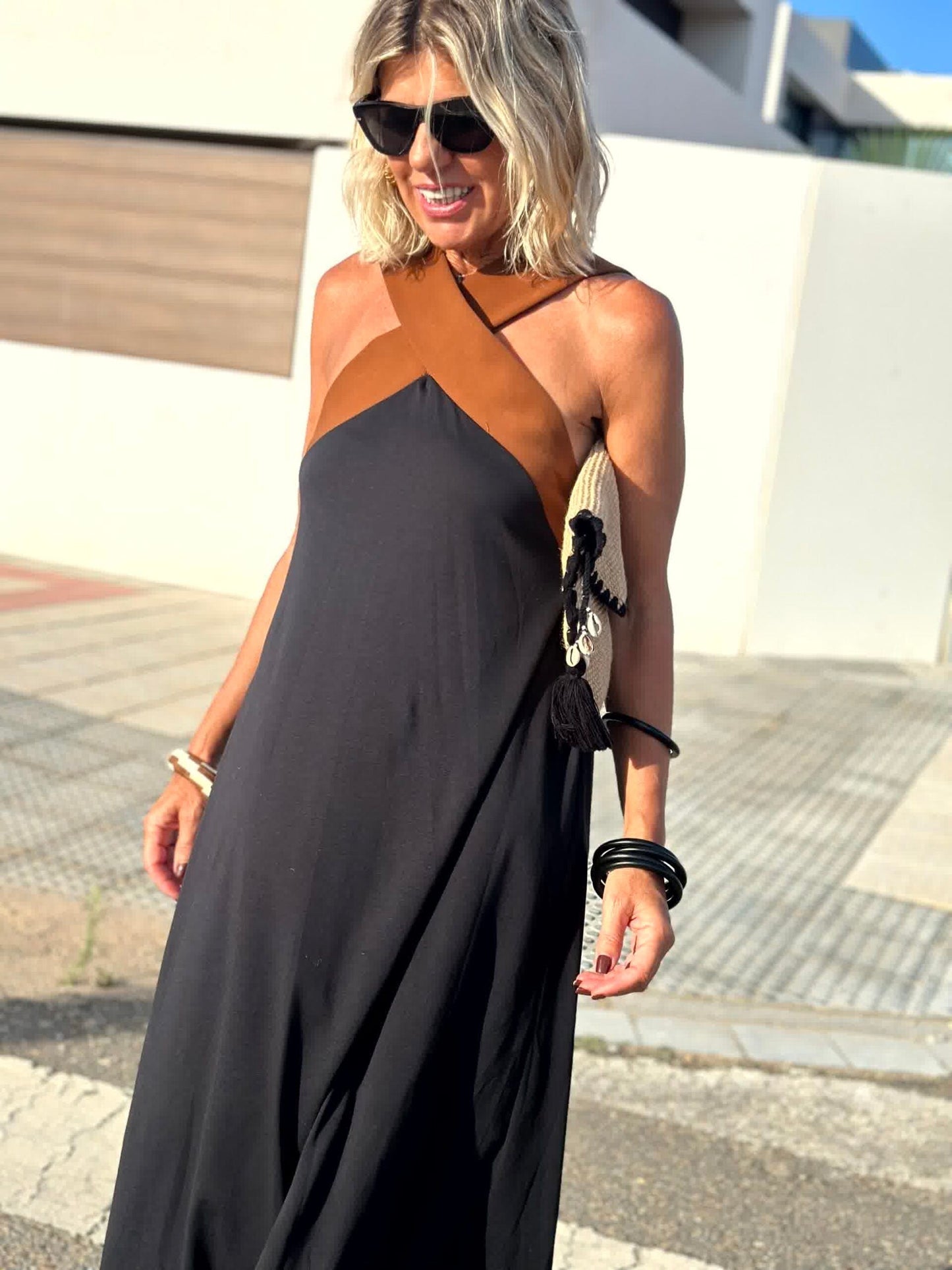 Aurora | Elegante vestido de verano con escote cruzado