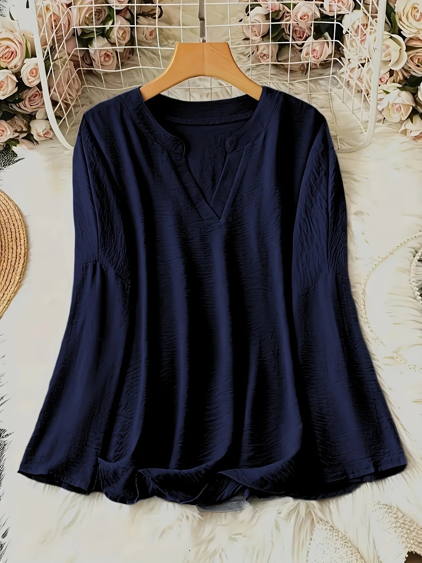 Bea | Blusa con cuello en V y tejido suave